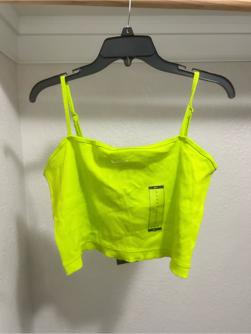 💚🍋🟩Nike Neon Lime Ribbed Cropped Tank Top🍋🟩💚